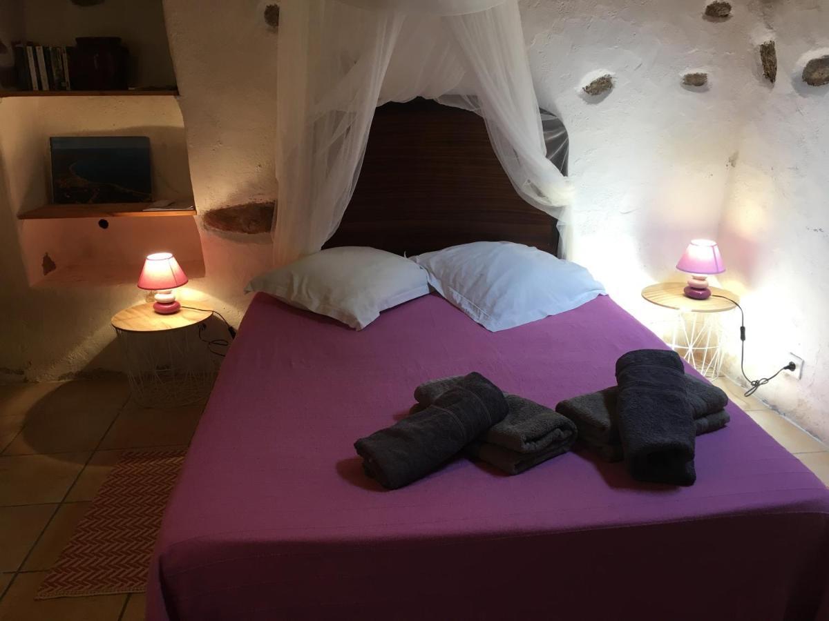 Caseddu Di Chjarastella Figari  Buitenkant foto